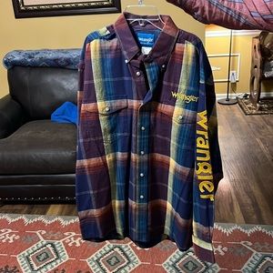 Wrangler button up
